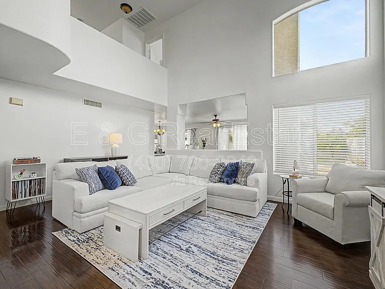 3910 E Rosemonte Dr — Photo 3
