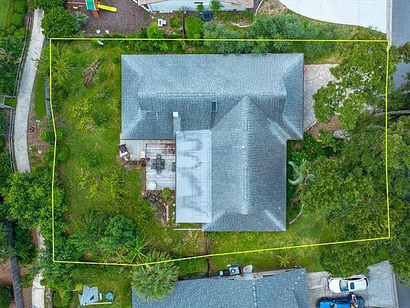 2nd image of 211 STEVENAGE DRIVE