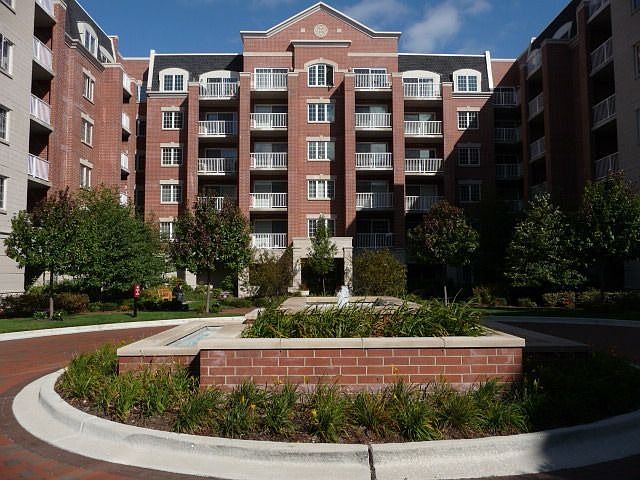1st image of 257 W Washington Blvd #P4