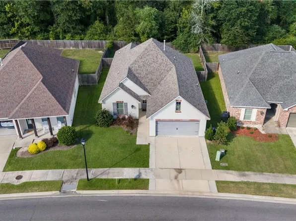 430 Lake Breeze Dr, Baton Rouge, LA 70820