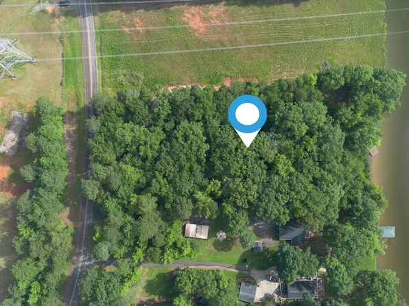338 Anchor Point Dr, Eatonton, GA 31024