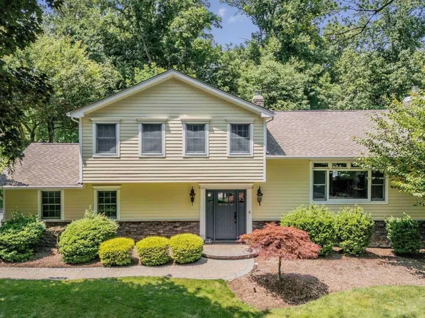 519 Terhune Ter, Wyckoff, NJ 07481
