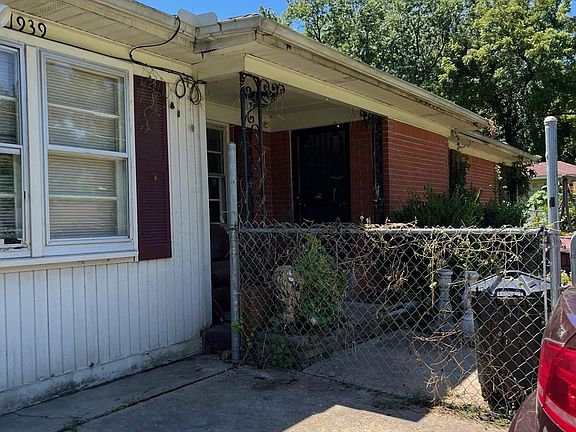 3rd image of 1939 Driftwood Ave