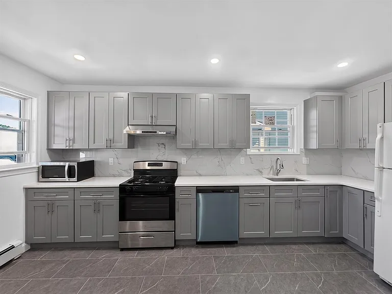 20-22 Euclid Ave #20 — Photo 17