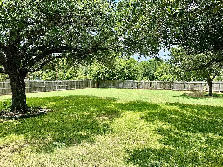1612 Buttercup Rd — Photo 15