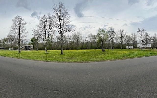 1st image of Spring Bayou Rd