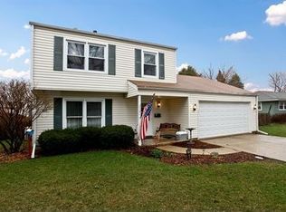 2161 Bradford Ln, Aurora, IL 60506