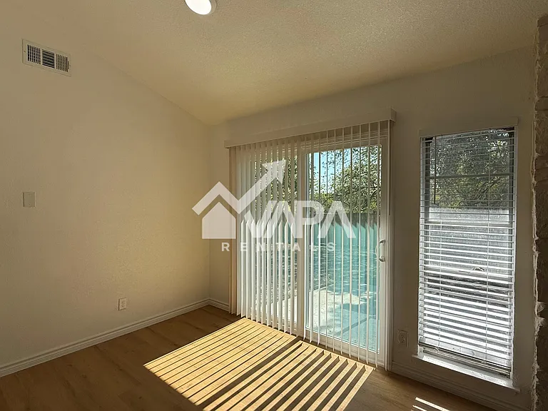 9318 Adams Hill Dr — Photo 12