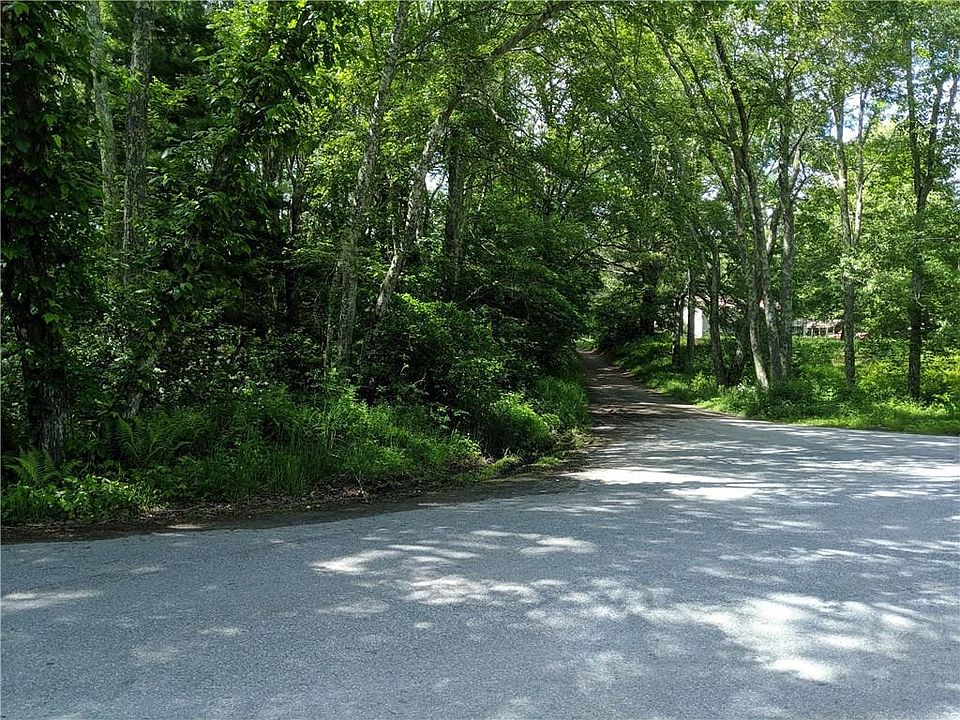 1st image of 15 Sportwood Dr