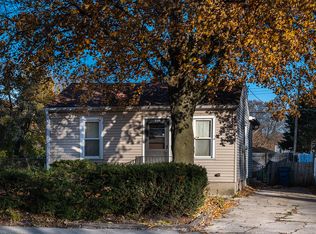 1923 Monroe Ave, Racine, WI 53405