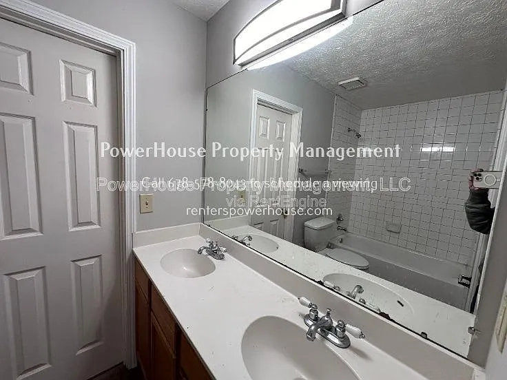 502 Oakwood Ct — Photo 11