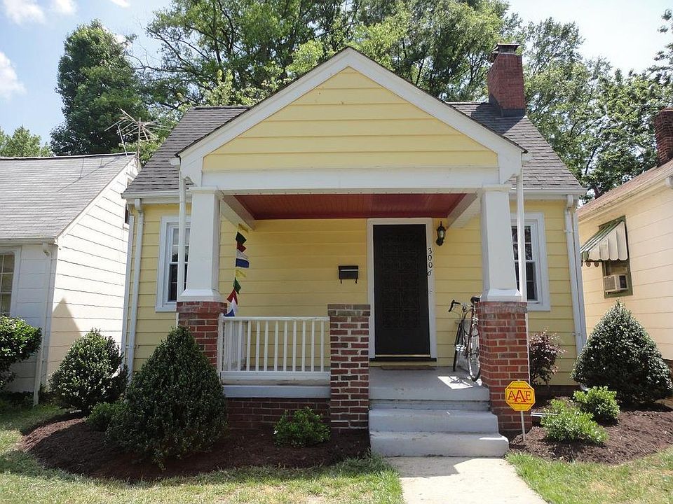 Welcome to 3006 Porter Street in quiet Woodland Heights!