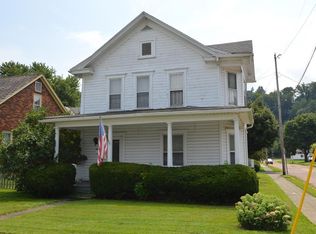 317 S Chelsea St, Sistersville, WV 26175