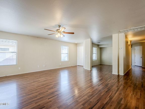4th image of 42340 W OAKLAND Drive