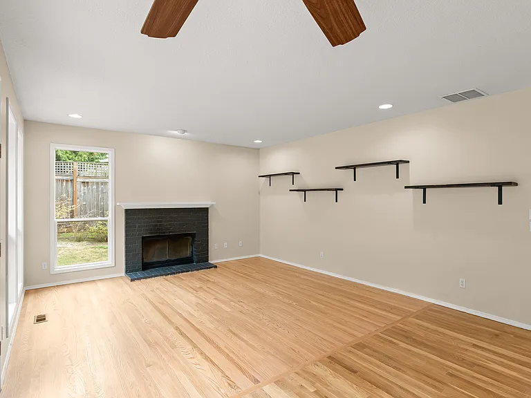 8307 SW 64th Ave — Photo 10
