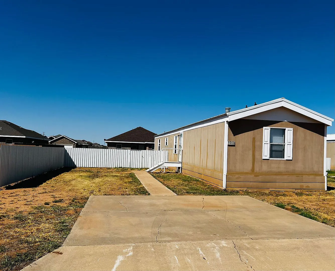 Discover comfort and convenience at 3900 Weston St, Clovis, NM! — Photo 3