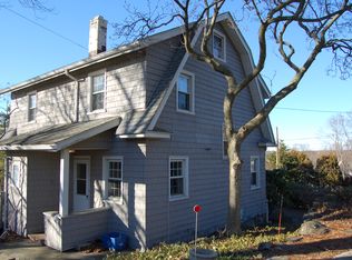 16 S Smith St, Greenwich, CT 06830