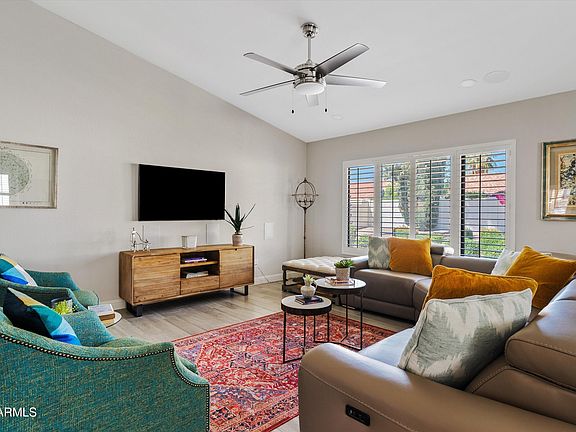 5th image of 9032 E SUTTON Drive