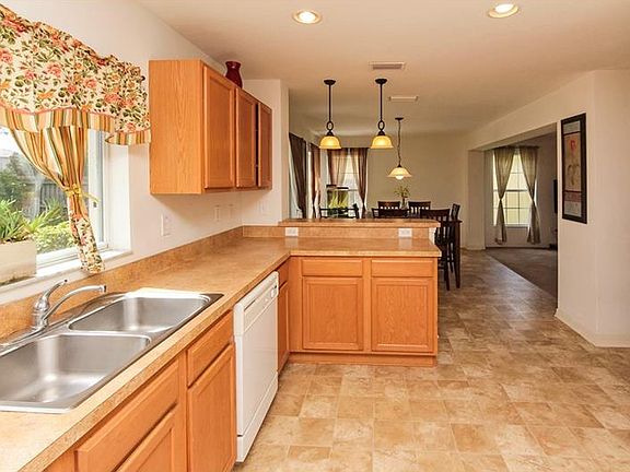 5th image of 9526 Simeon Dr
