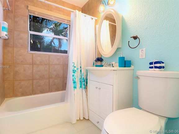 5th image of 1640 NW 5th Ave #321