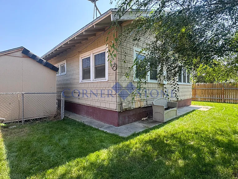 1624 3rd St S — Photo 26