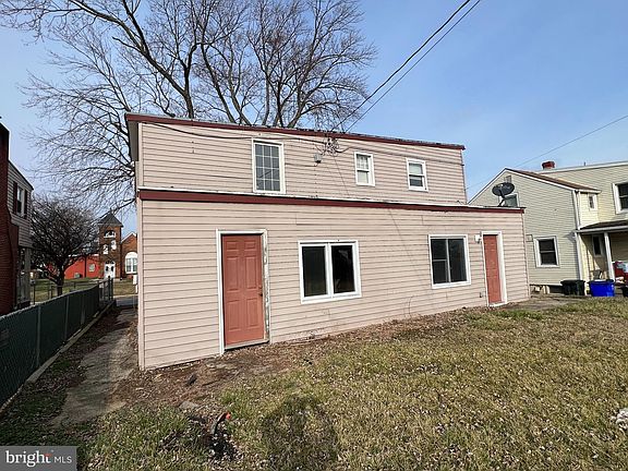 3rd image of 916 Corbett St #918