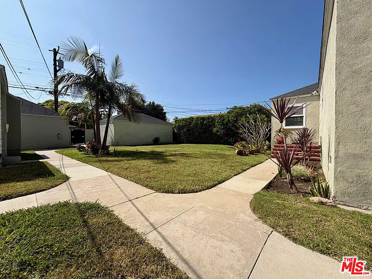1430 Ocean Park Blvd — Photo 14