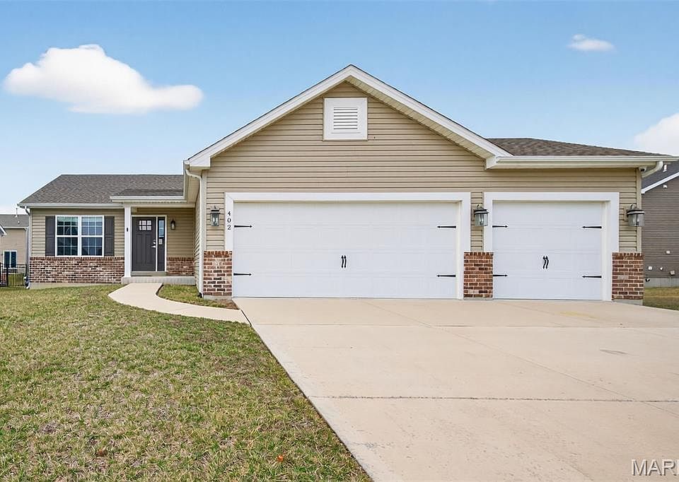 1st image of 402 Charlestowne Place Dr