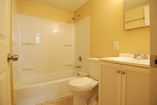 4th image of 1736 Case Ave APT 3