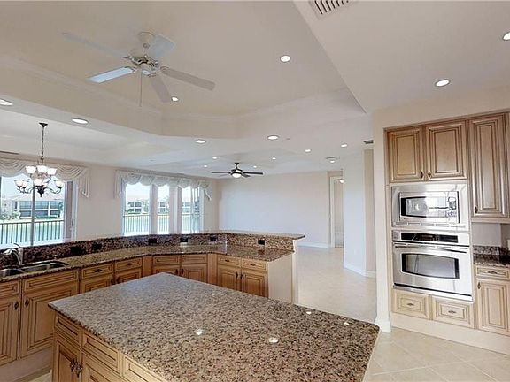 4th image of 518 Avellino Isles Cir APT 4201