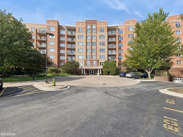 1 N Beacon Pl APT 606, La Grange, IL 60525
