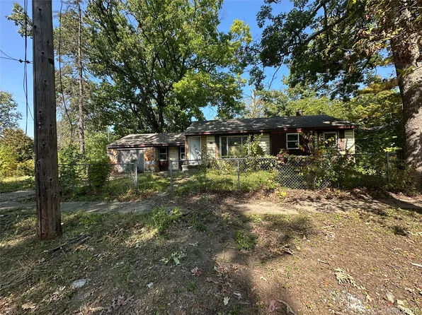2214 Mack Ave, Flint, MI 48504