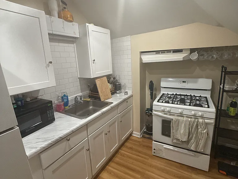 17 Prospect St #8 — Photo 10