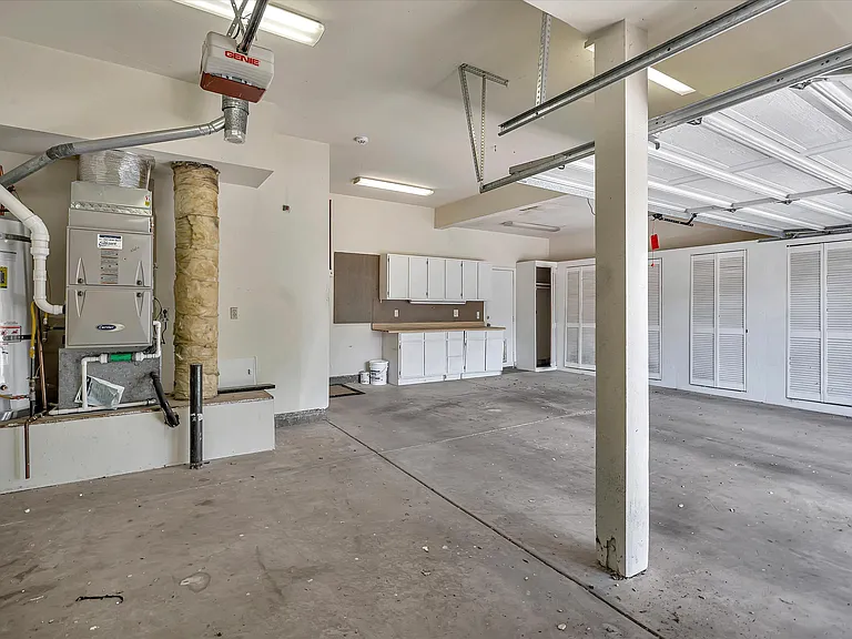 133 Madrid Way — Photo 26