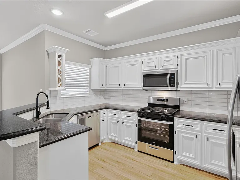 3323 Dennis St #A — Photo 6