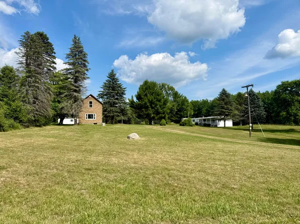 14128 100th Ave, Rodney, MI 49342