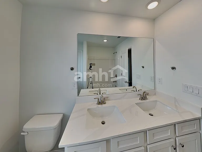 945 Carnelian Ln — Photo 15