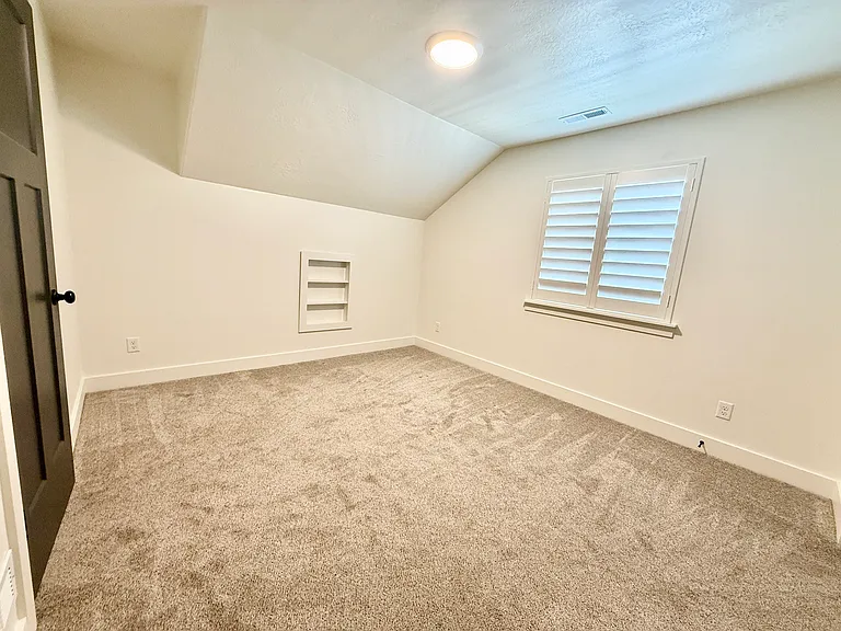 1348 E 900 S — Photo 22