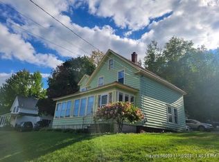 60 Grove St, Dexter, ME 04930