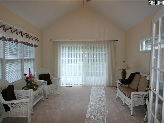 2nd image of 3966 Hilltop Dr