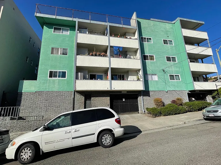 1905 5th Ave #3 — Photo 15