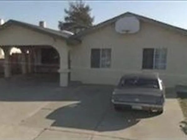1818 N Dejoy St, Santa Maria, CA 93458