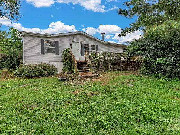 79 Gloria Orchard Ln, Hendersonville, NC 28792