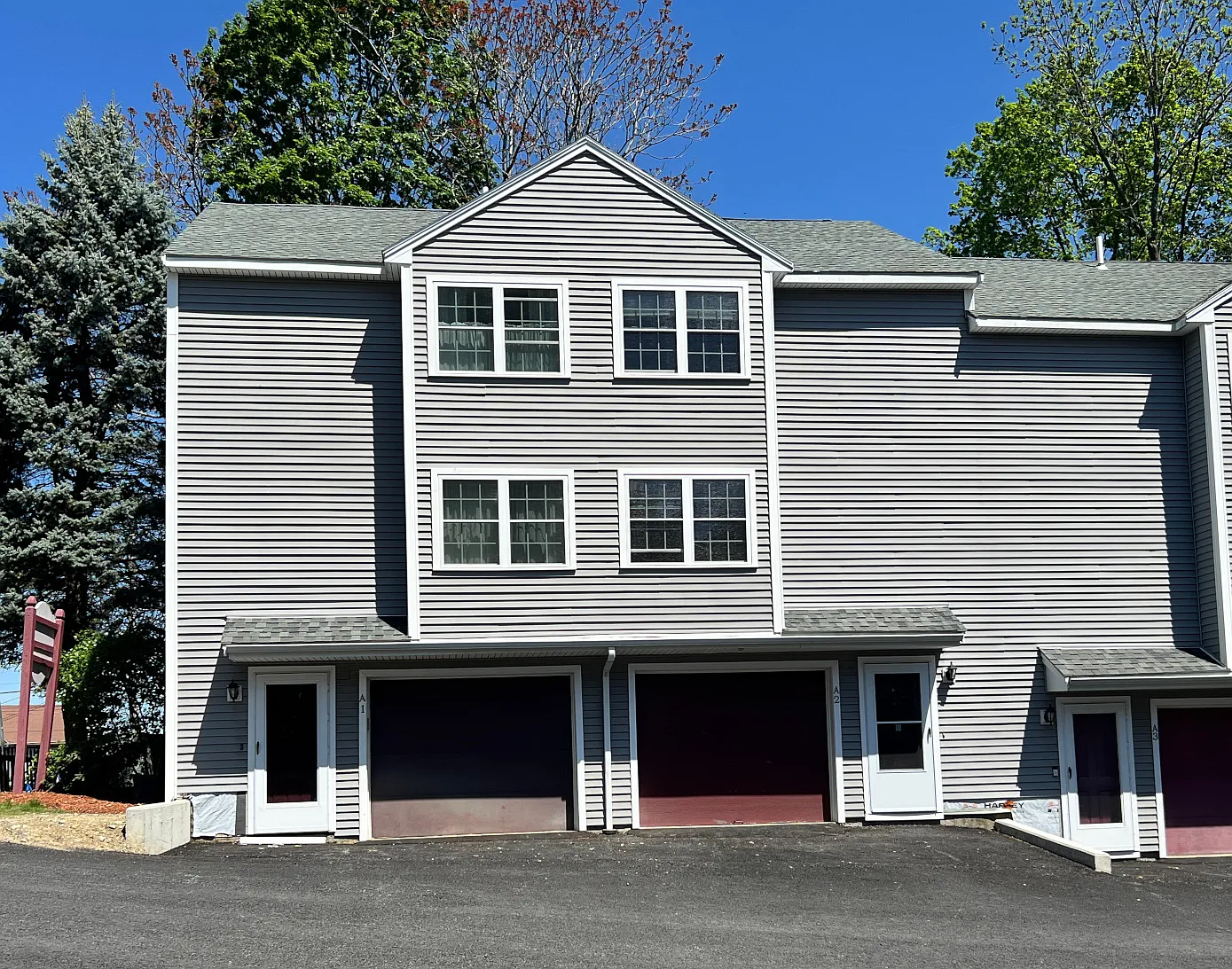 2 bed, 1.5 bath, 1376 sqft, $2,600 — Photo 1