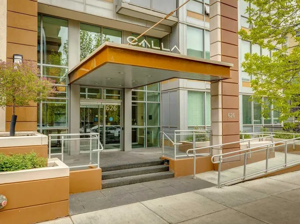 626 14th Ave SW #905, Calgary, AB T2R 0X4