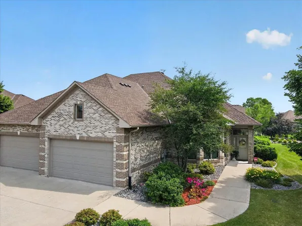 11865 Dunkirk Cir NE, Blaine, MN 55449