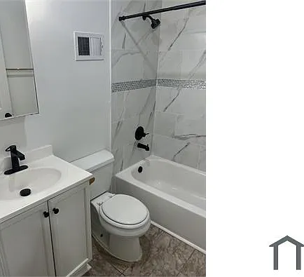 2111 Christian St #1 — Photo 10