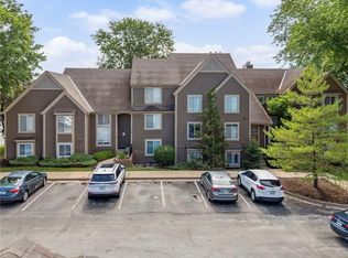 11224 Nieman Rd APT 302, Overland Park, KS 66210