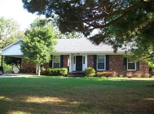 86 Elmwood Dr, Jackson, TN 38305