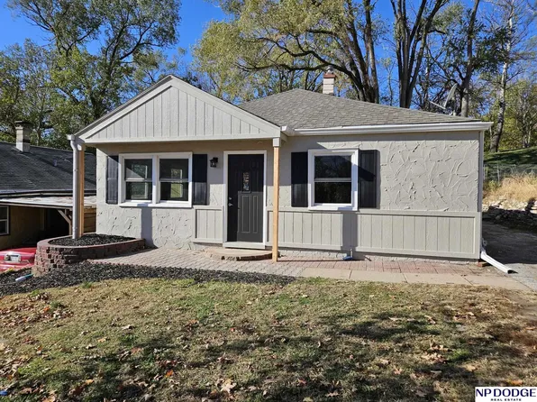 2202 Crawford St, Bellevue, NE 68005